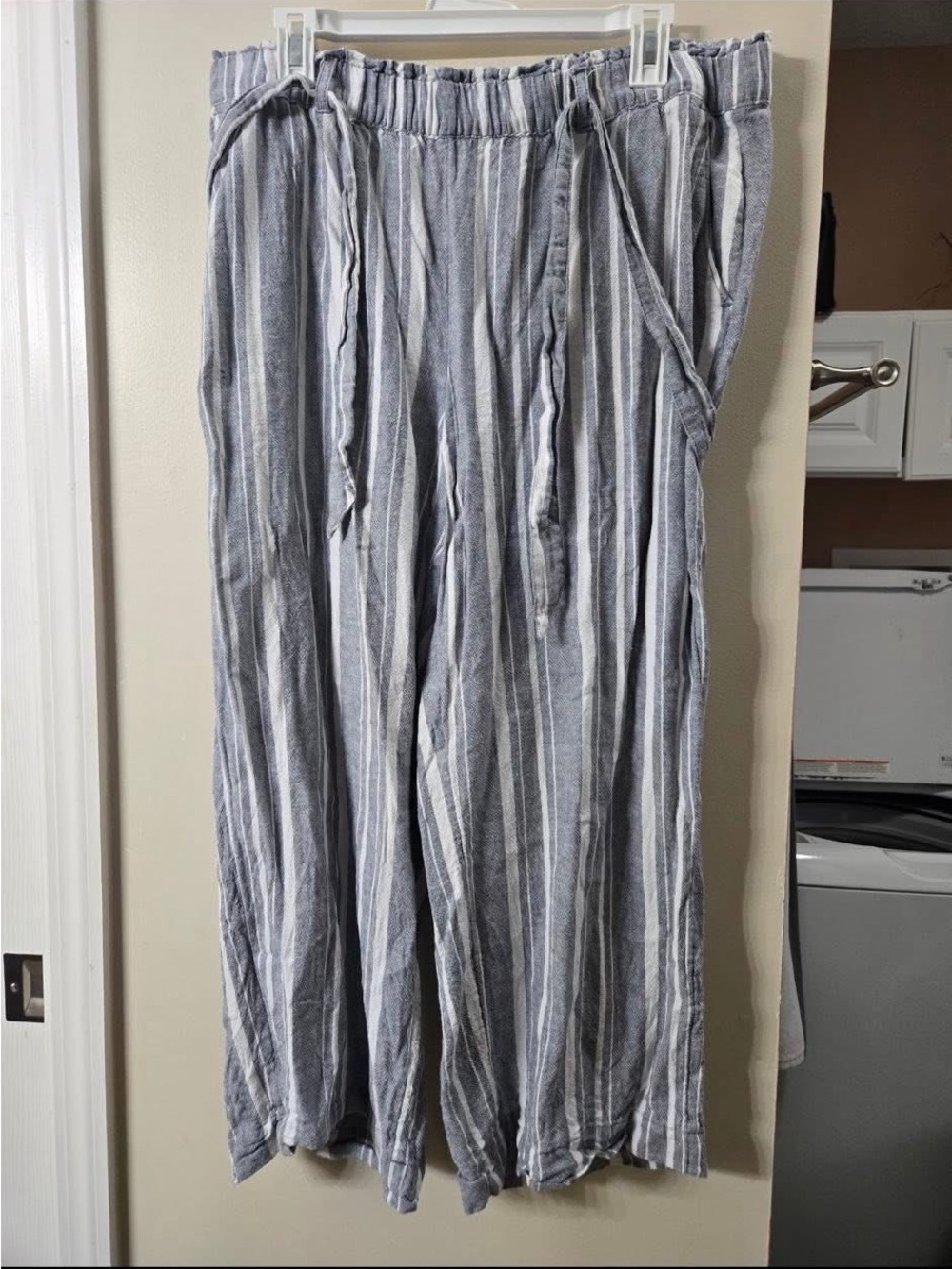 LOFT Gray and White Striped Men's Lounge Joggers